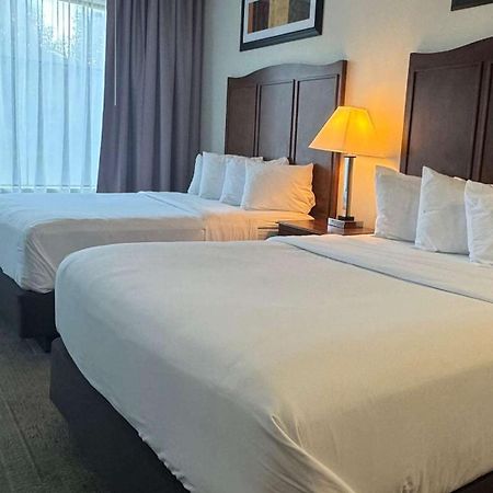 Best Western Plus Hannaford Inn & Suites Kenwood Ngoại thất bức ảnh