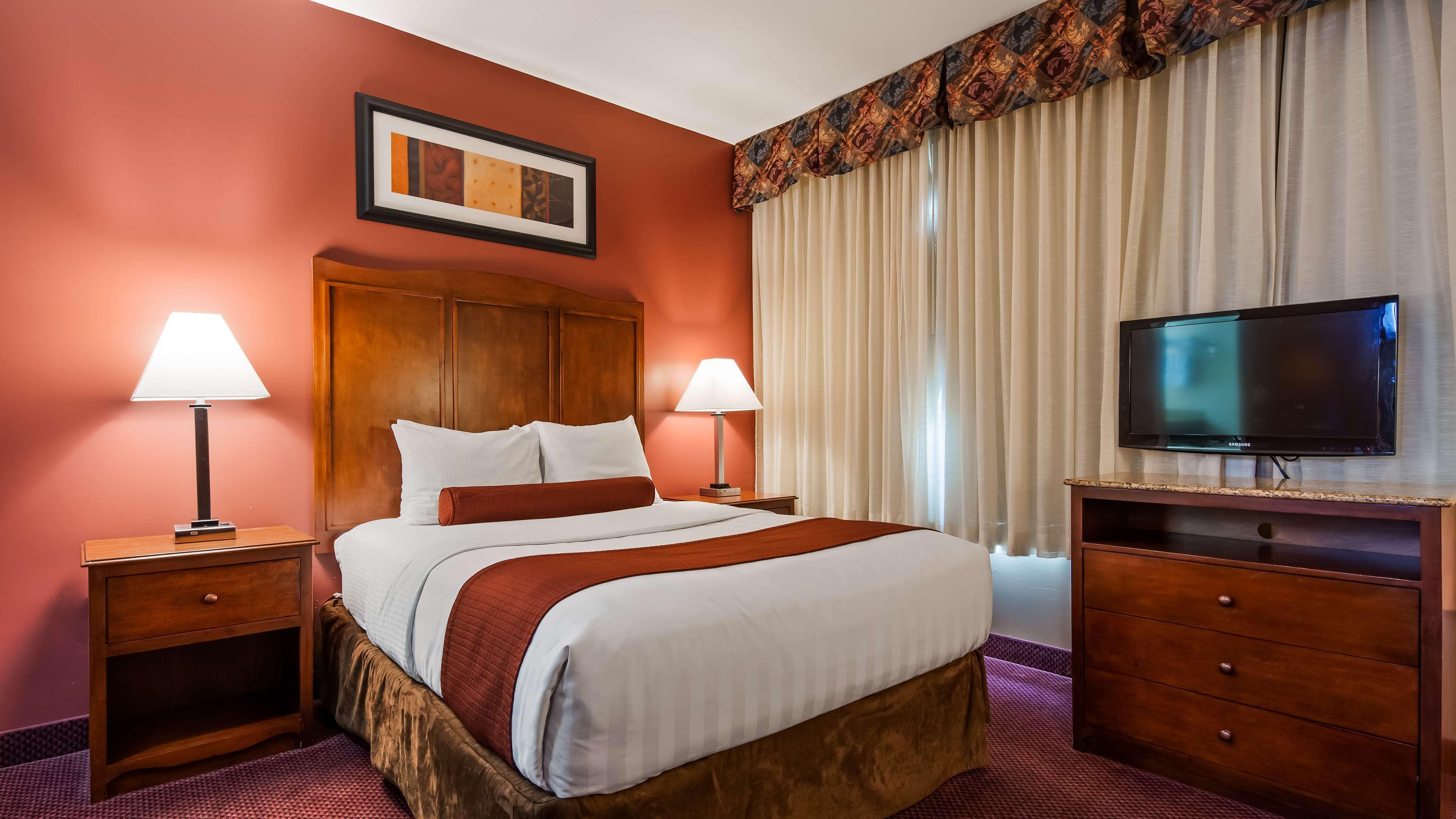 Best Western Plus Hannaford Inn & Suites Kenwood Ngoại thất bức ảnh