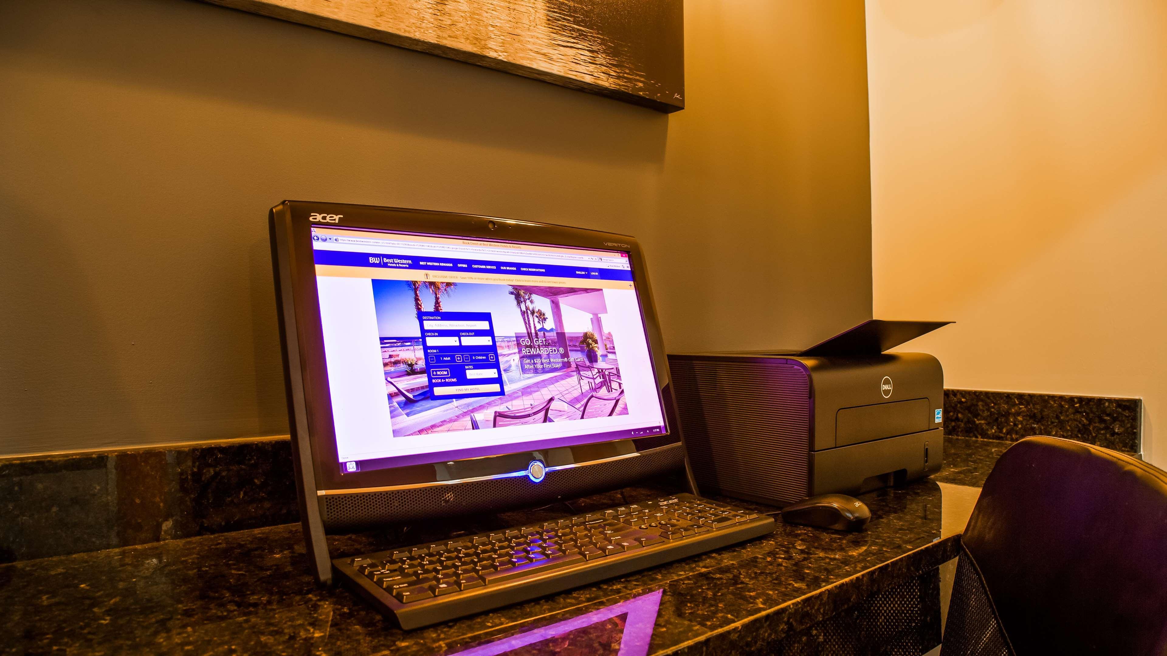 Best Western Plus Hannaford Inn & Suites Kenwood Ngoại thất bức ảnh