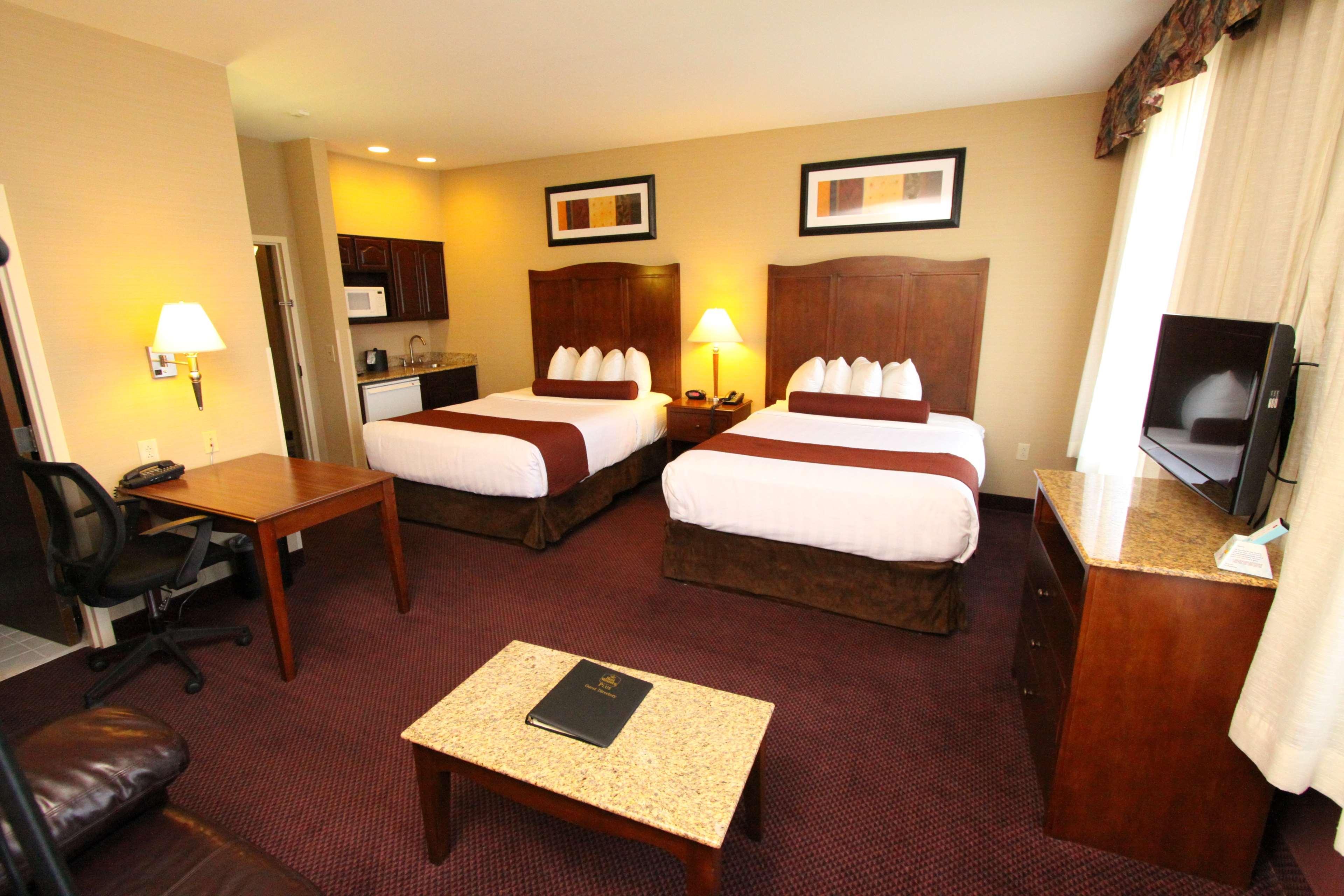 Best Western Plus Hannaford Inn & Suites Kenwood Ngoại thất bức ảnh