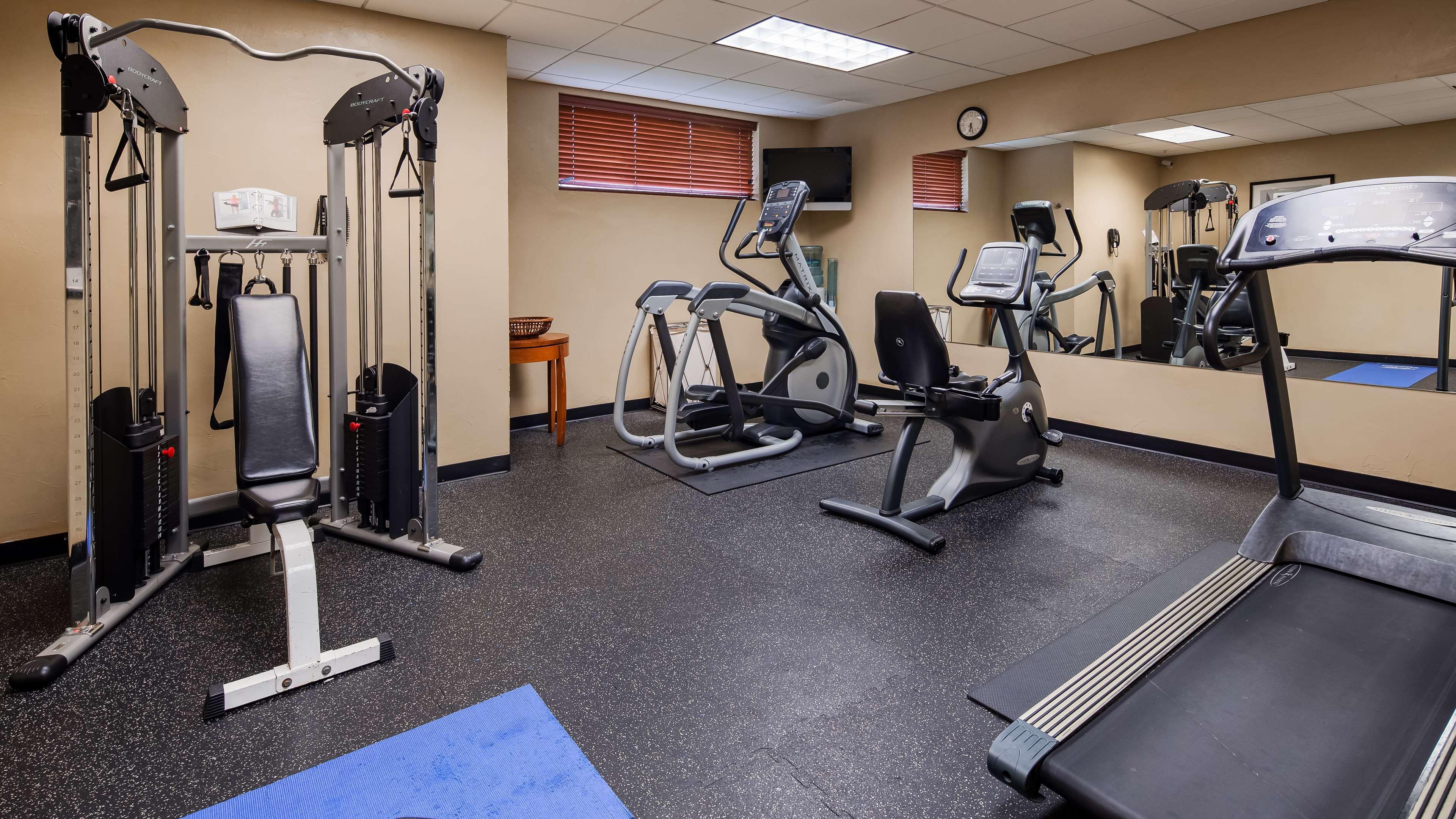 Best Western Plus Hannaford Inn & Suites Kenwood Ngoại thất bức ảnh