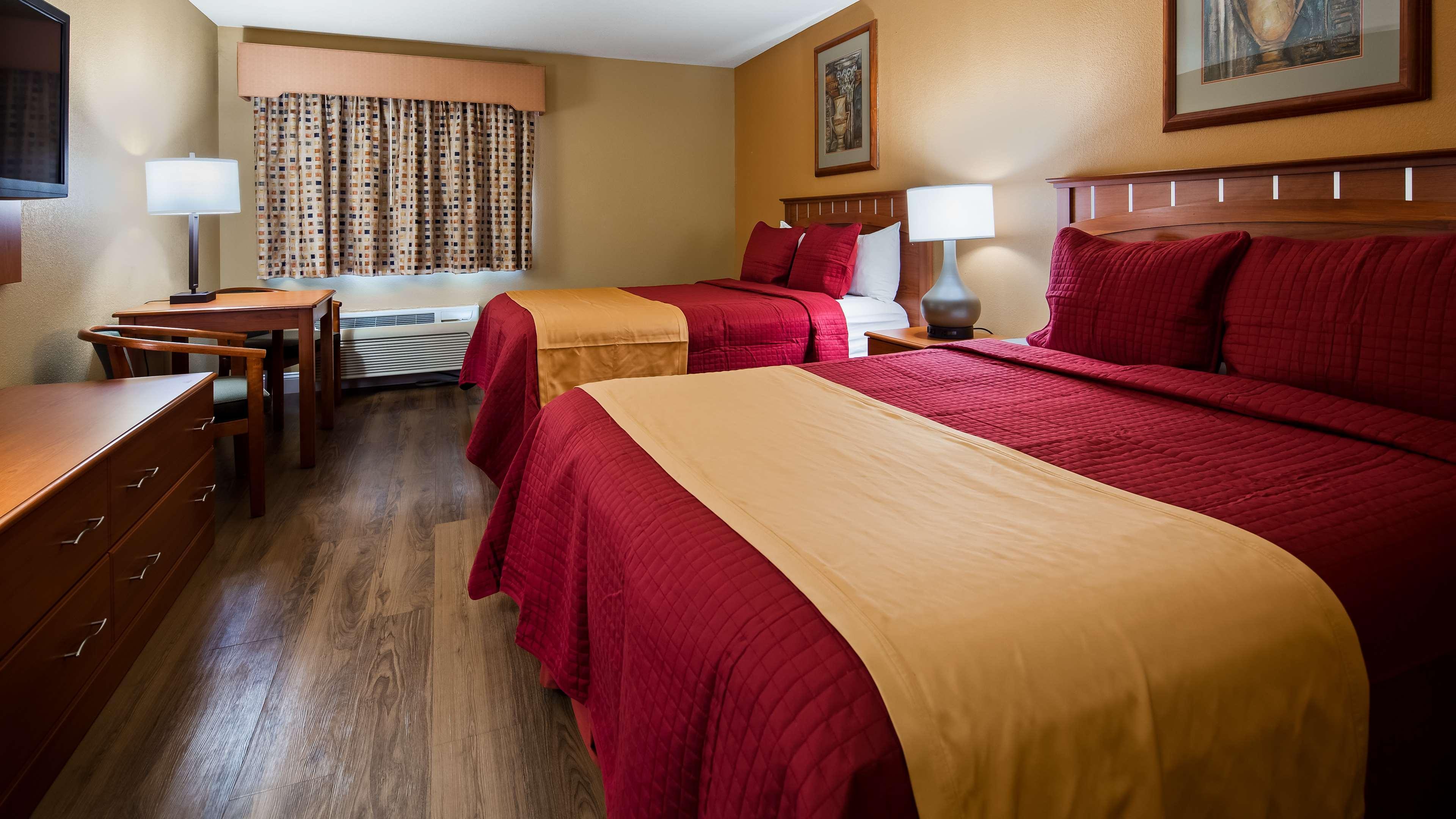 Best Western Plus Hannaford Inn & Suites Kenwood Ngoại thất bức ảnh