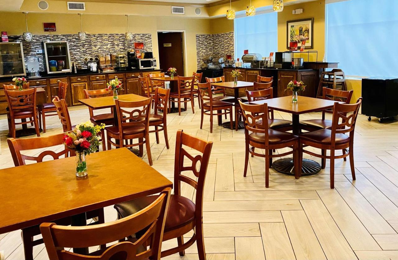 Best Western Plus Hannaford Inn & Suites Kenwood Ngoại thất bức ảnh